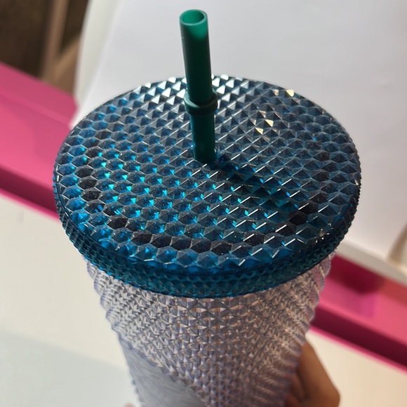 Starbucks cups - Picture 3 of 4